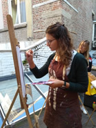 Workshop naaktmodel schilderen in Maastricht met vriendinnen op een vrijgezellenfeest
